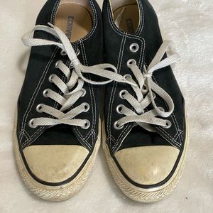 Black converse